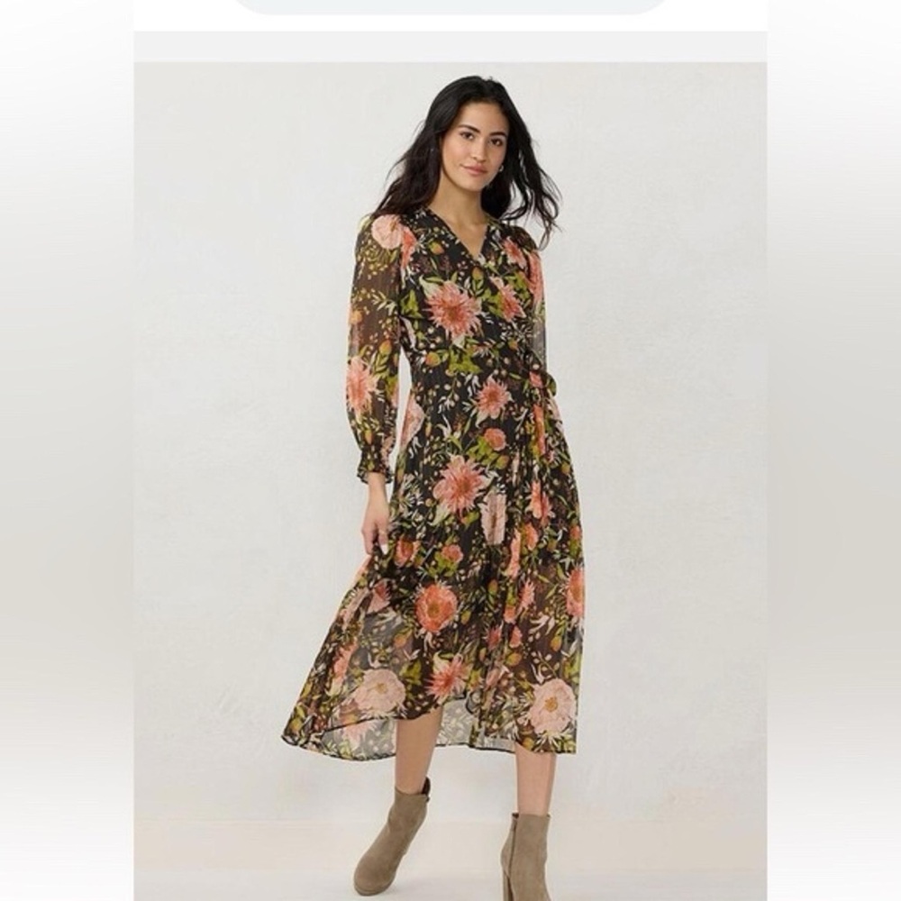 Floral Wrap Midi Dress in Black and Pink